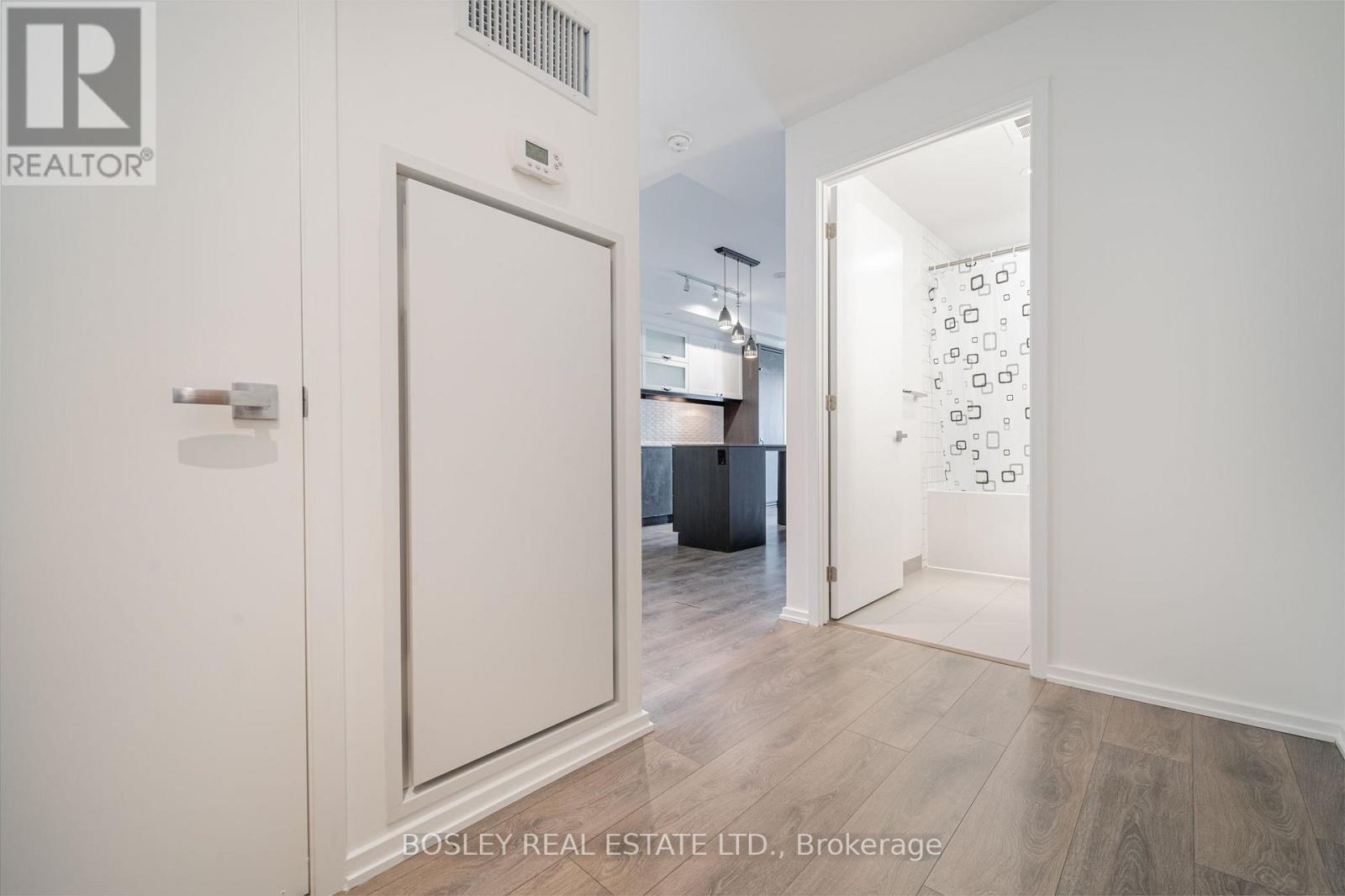 #314 783 BATHURST STREET - 30