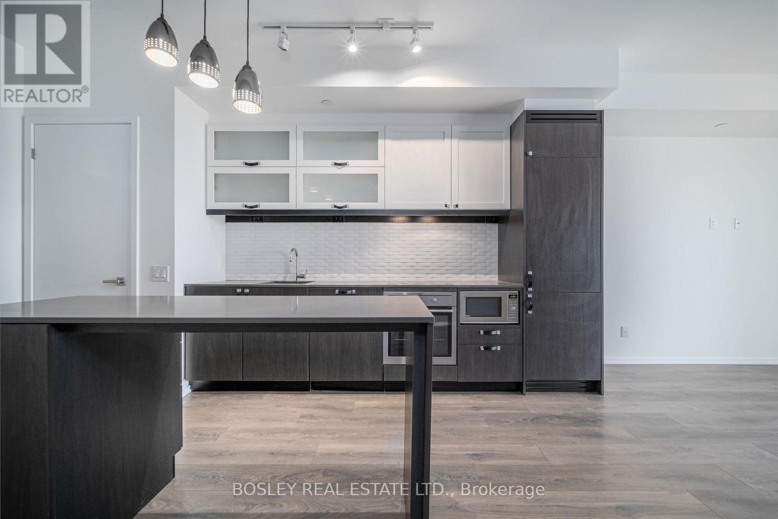 #314 783 BATHURST STREET - 5