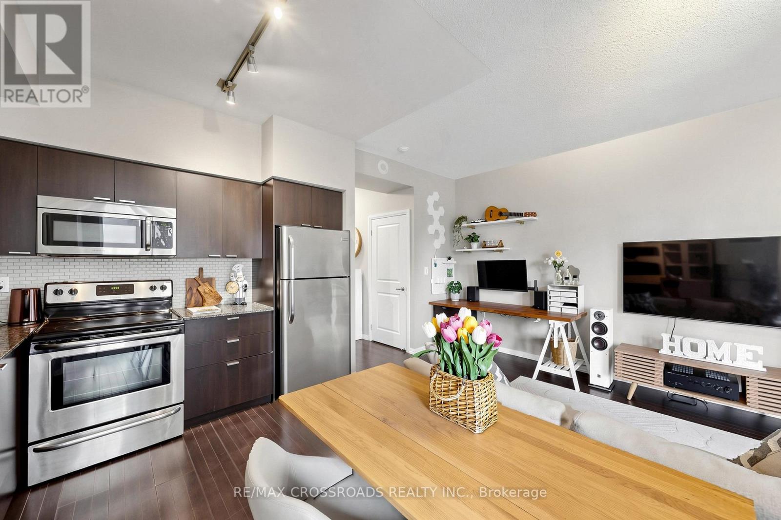 #1201 35 HAYDEN STREET - 11