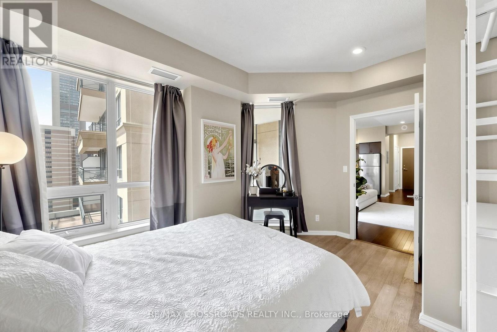 #1201 35 HAYDEN STREET - 19