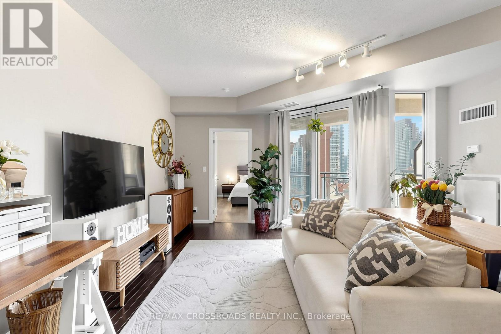 #1201 35 HAYDEN STREET - 2