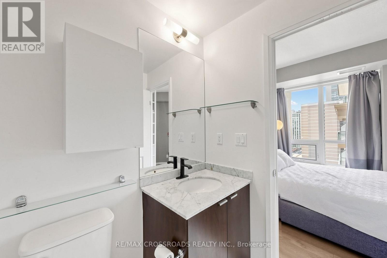 #1201 35 HAYDEN STREET - 21
