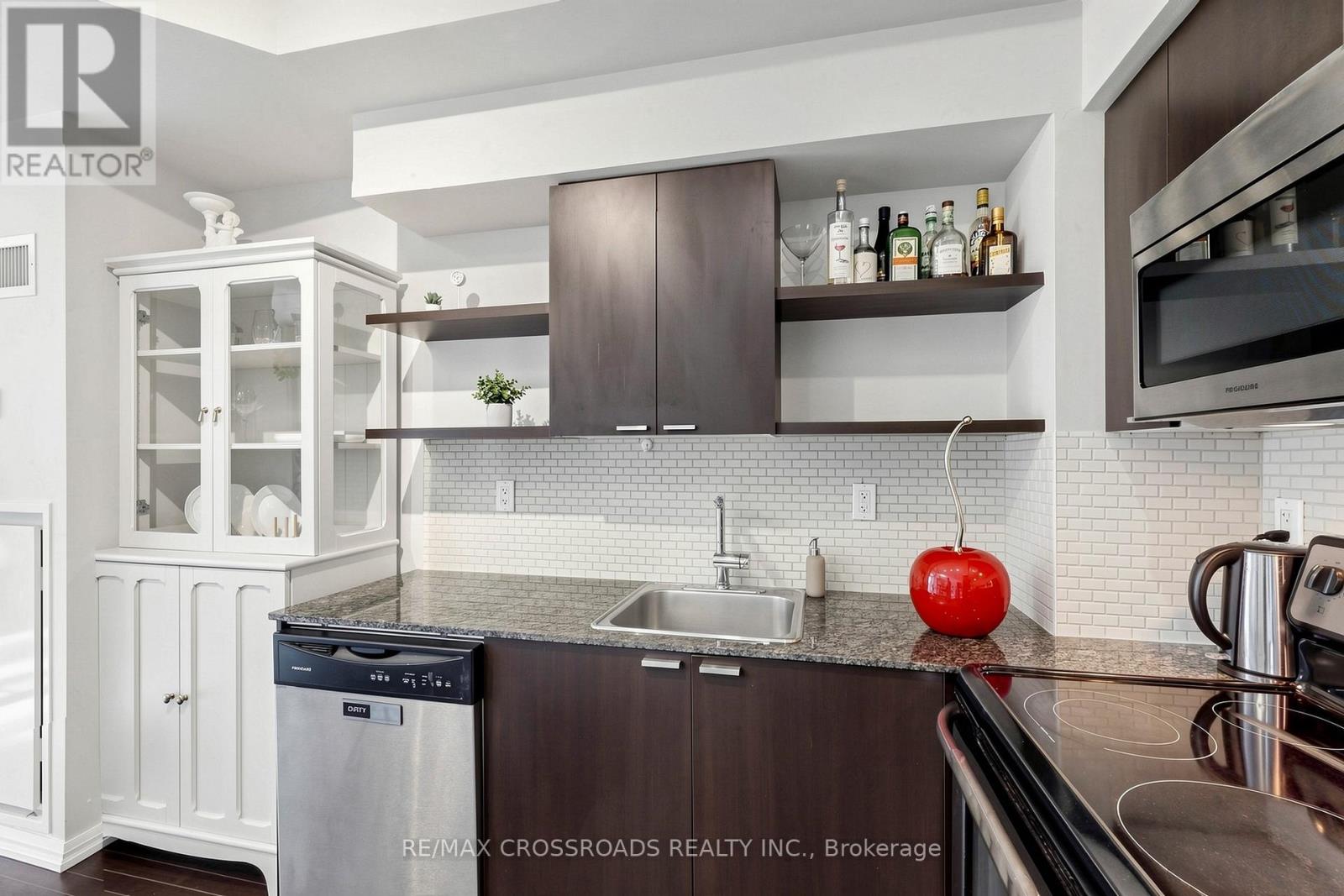 #1201 35 HAYDEN STREET - 9