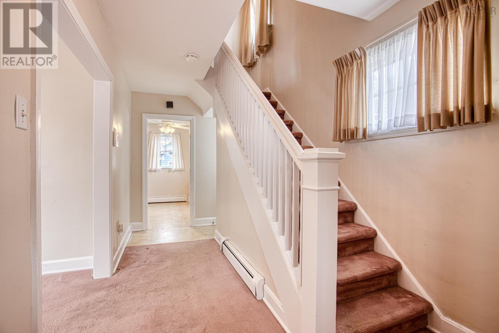 3058 Connaught Avenue - 14