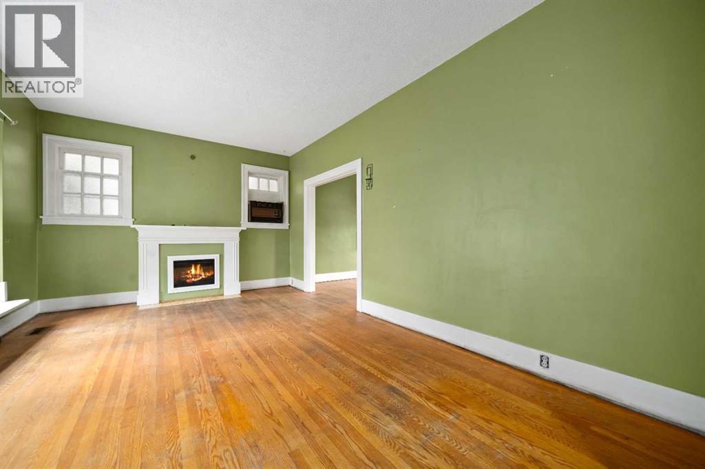 260 2 Street SE - 12