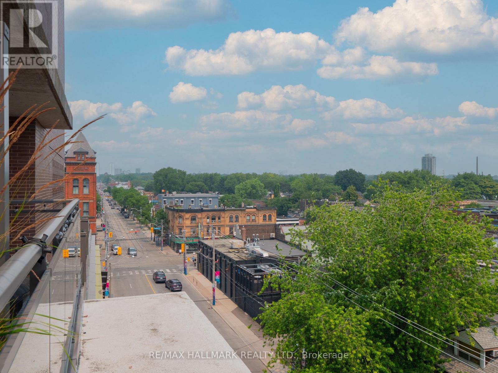 #602 90 BROADVIEW AVENUE - 27