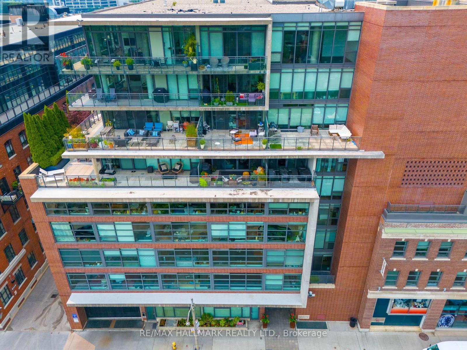 #602 90 BROADVIEW AVENUE - Image 32