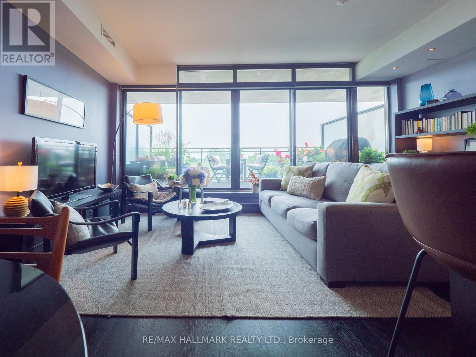 #602 90 BROADVIEW AVENUE - Image 9