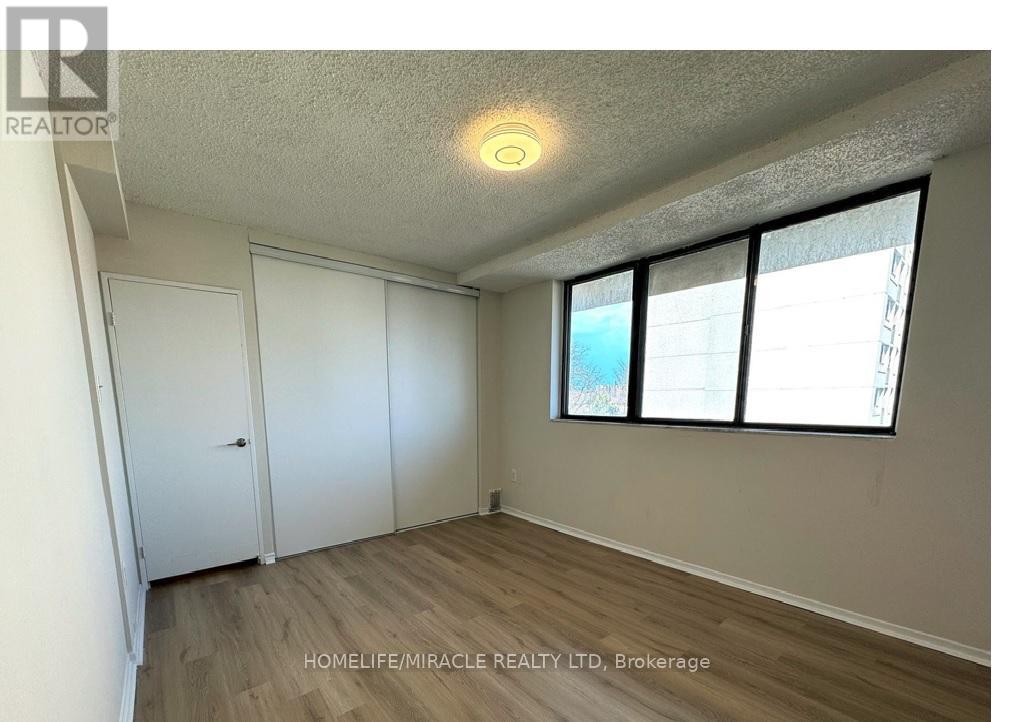 #303 665 KENNEDY ROAD - 14