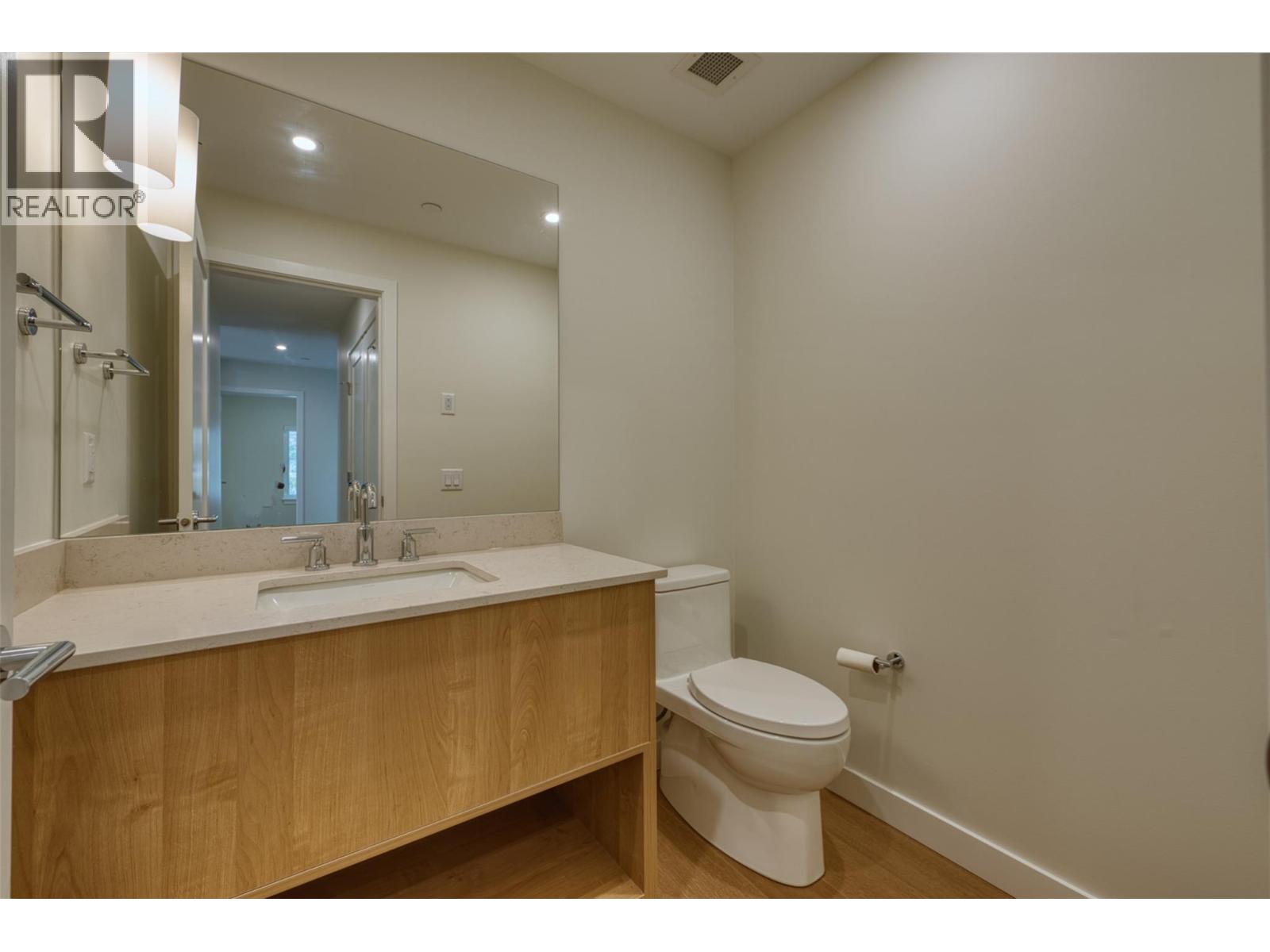 #205 9652 Benchland Drive - 21