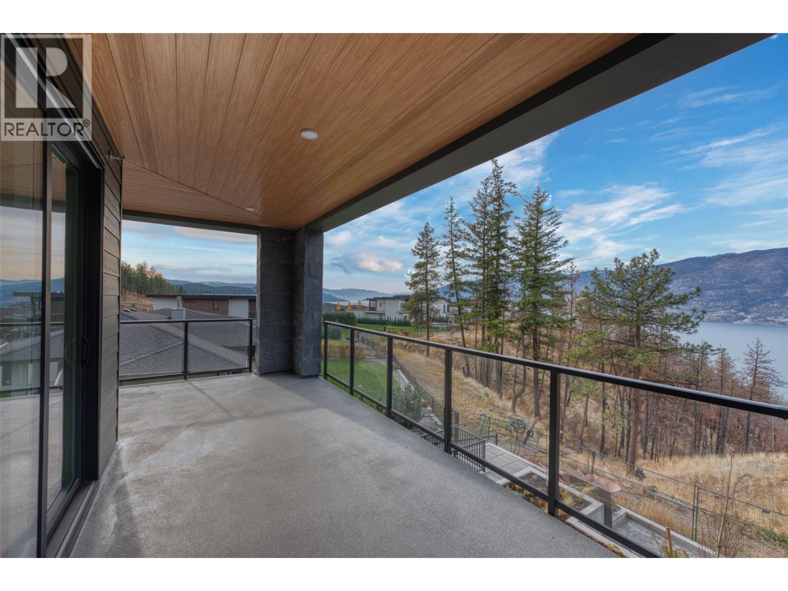 #205 9652 Benchland Drive - 15