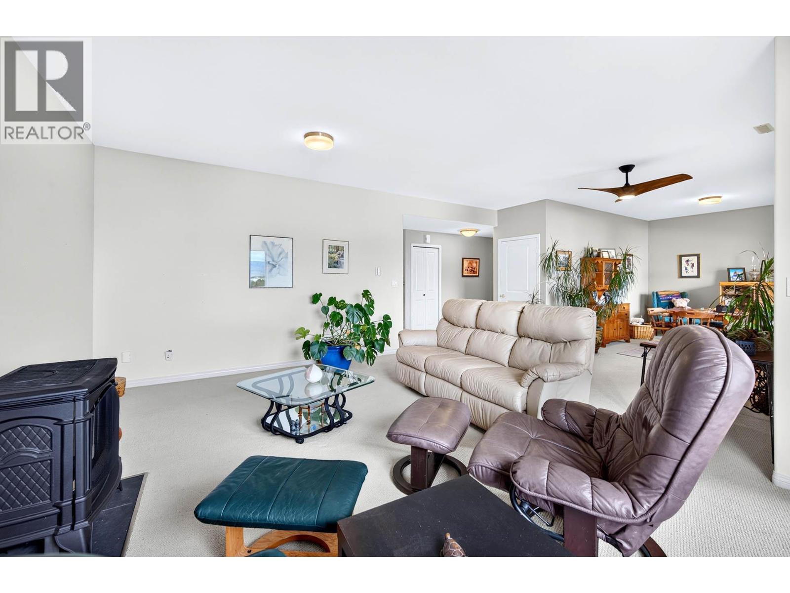 #34 1651 Valleyview Drive - 35
