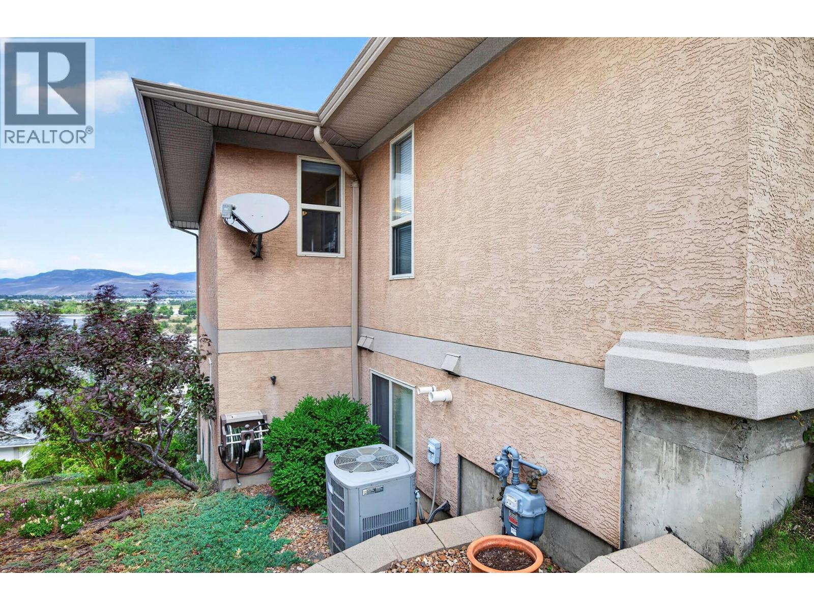 #34 1651 Valleyview Drive - 12