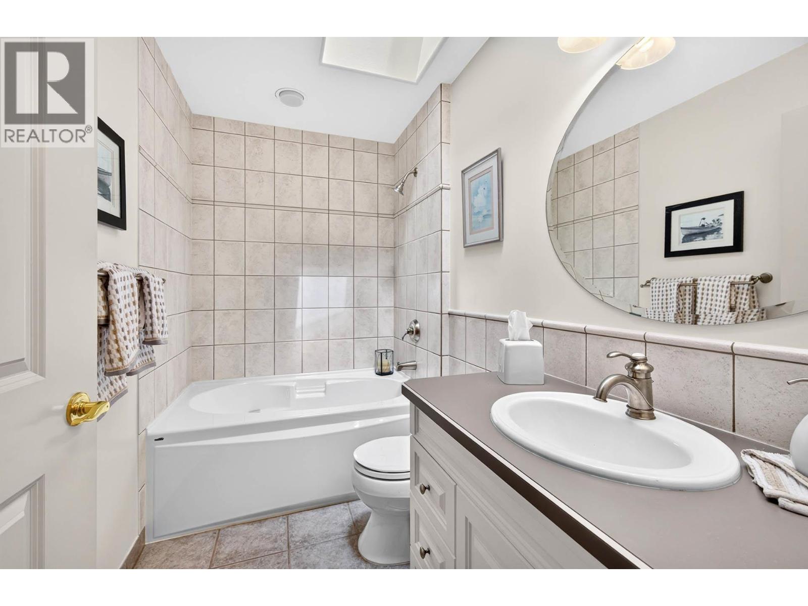 #34 1651 Valleyview Drive - 32
