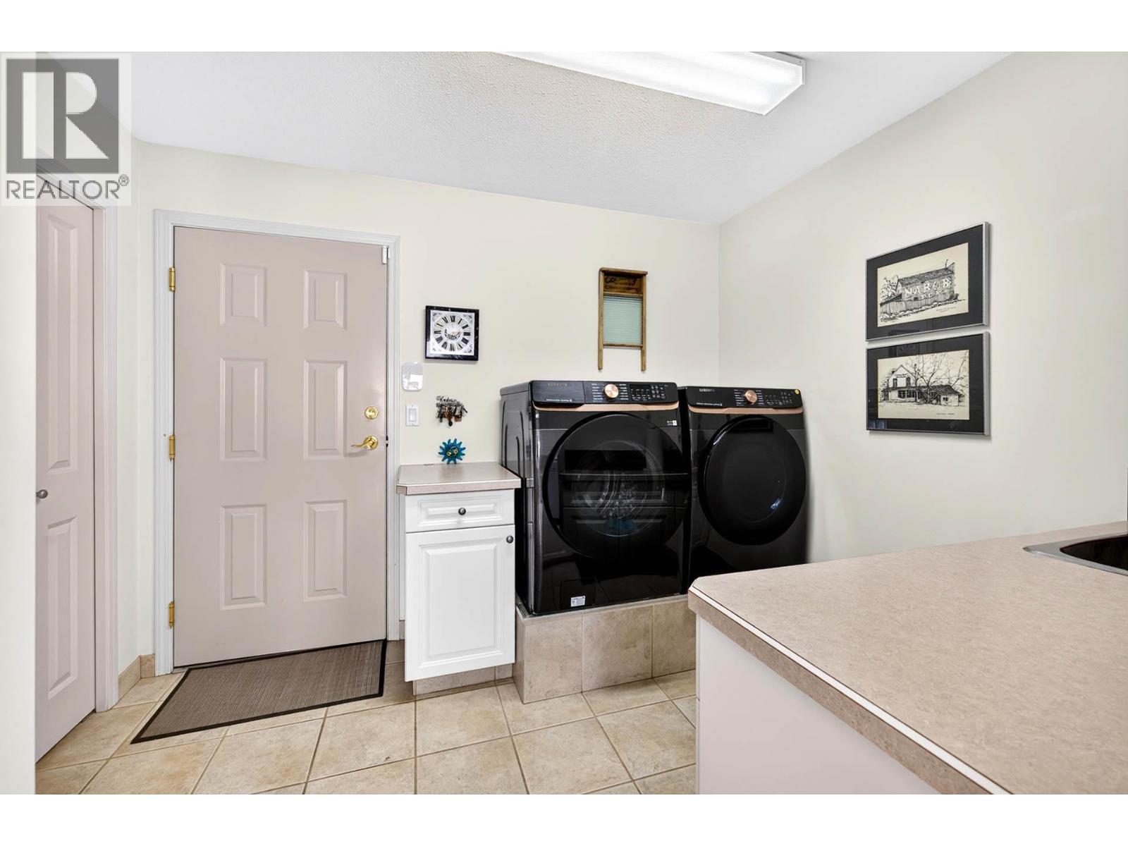 #34 1651 Valleyview Drive - 24