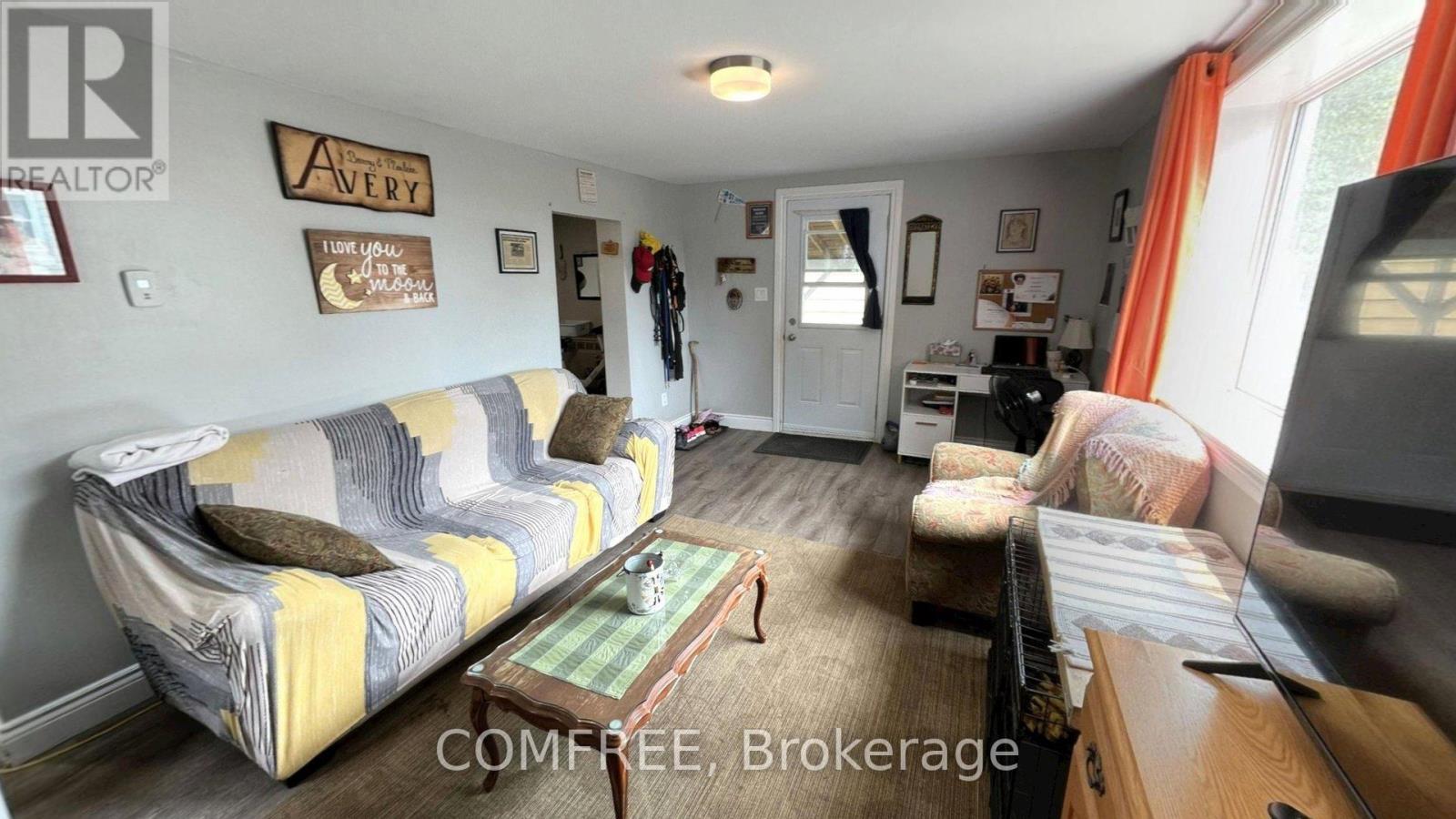21 MONROE AVENUE - 3