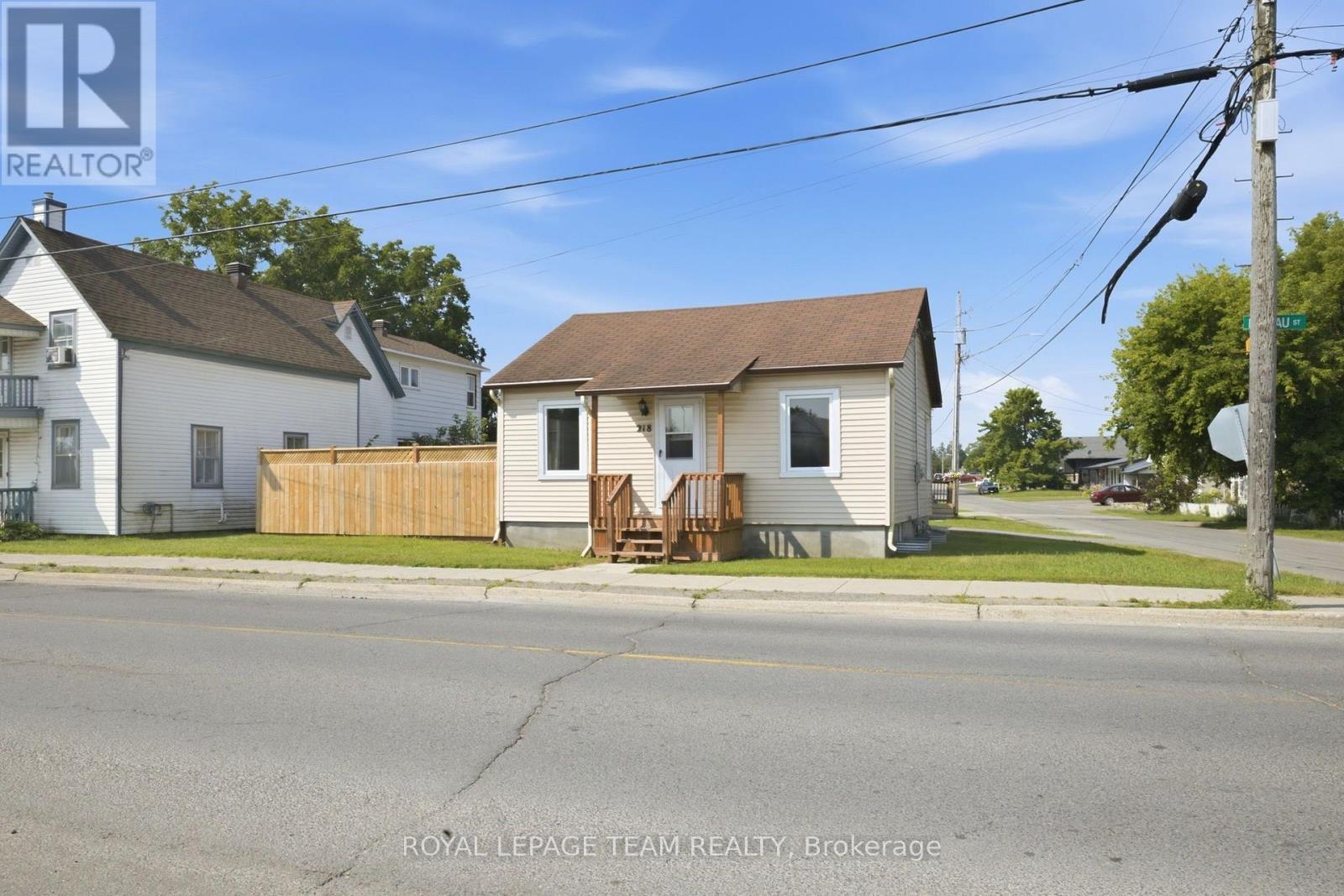 218 RIDEAU STREET - 1