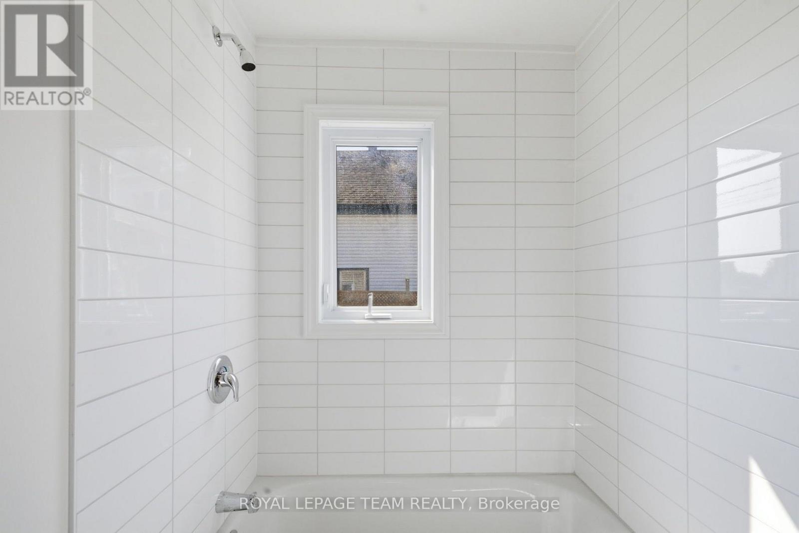 218 RIDEAU STREET - Image 18
