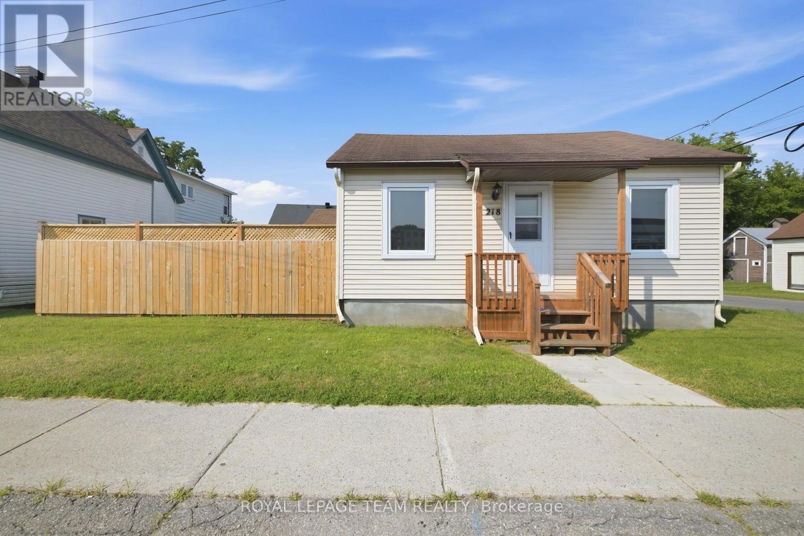 218 RIDEAU STREET - 2