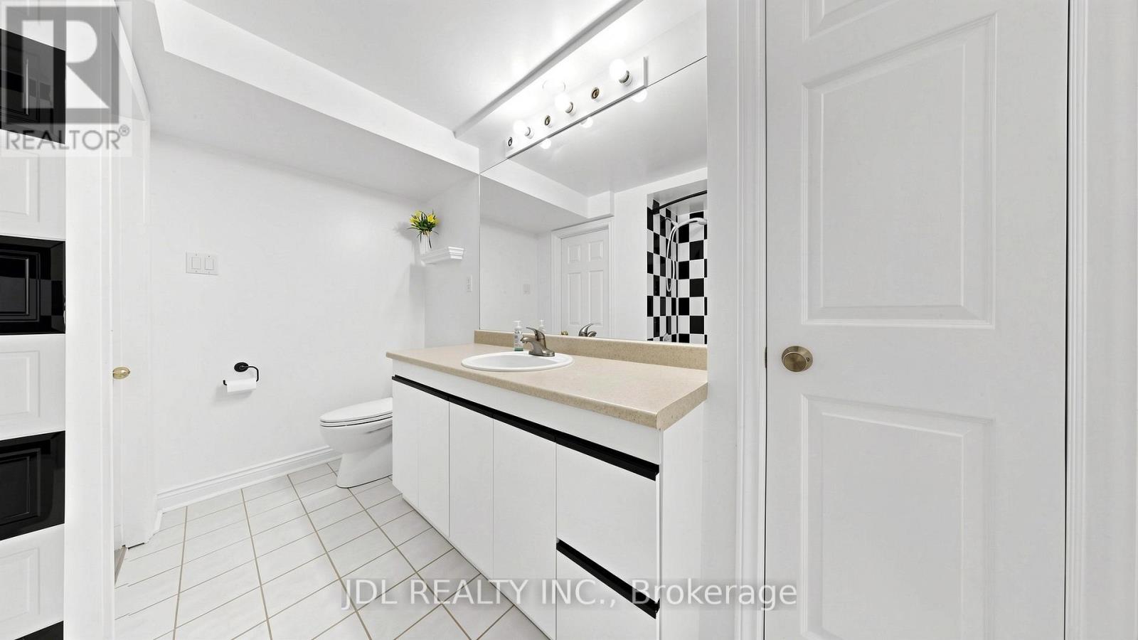 36 CHARTWELL CRESCENT - Image 28