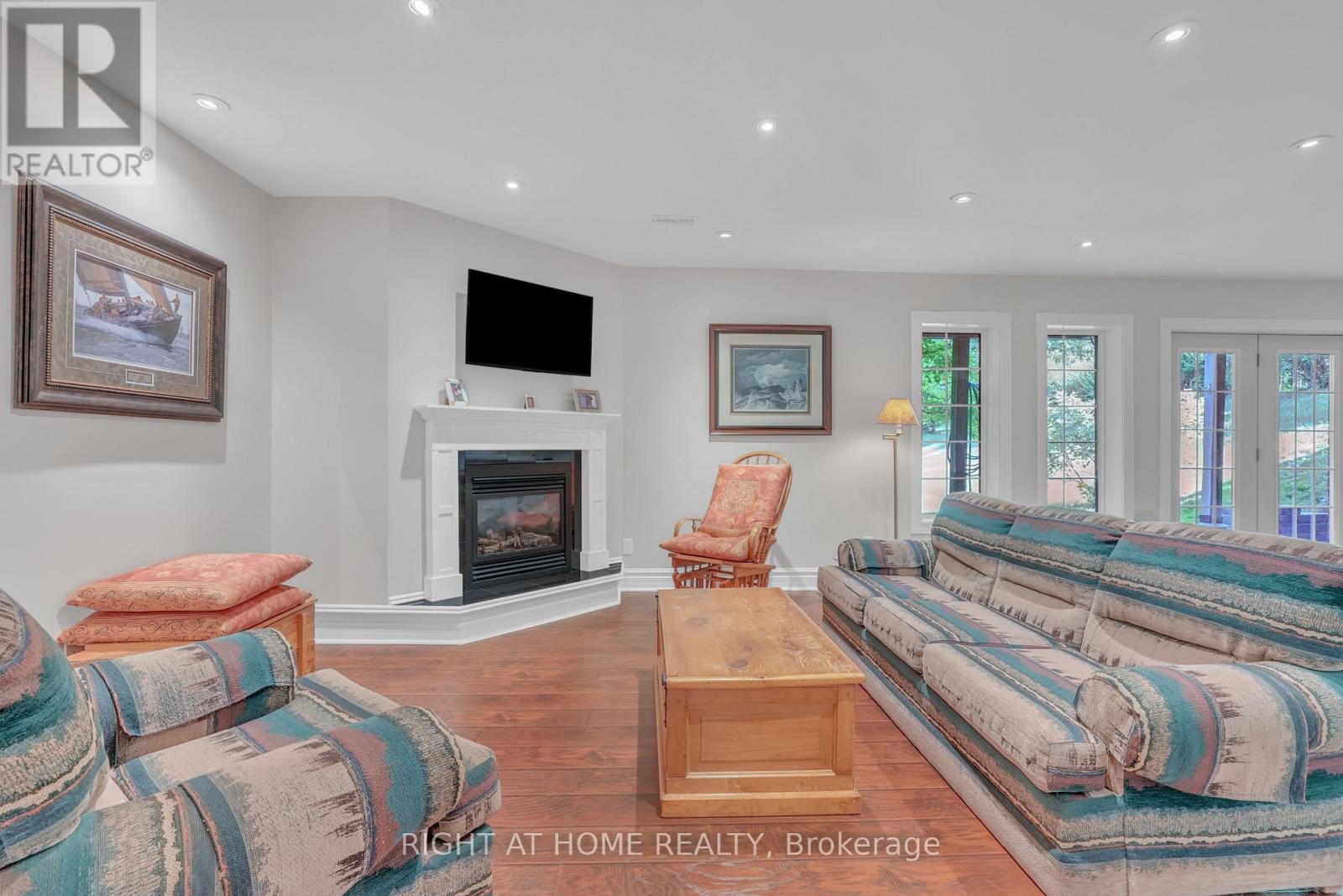 11 TRAINOR COURT - 19
