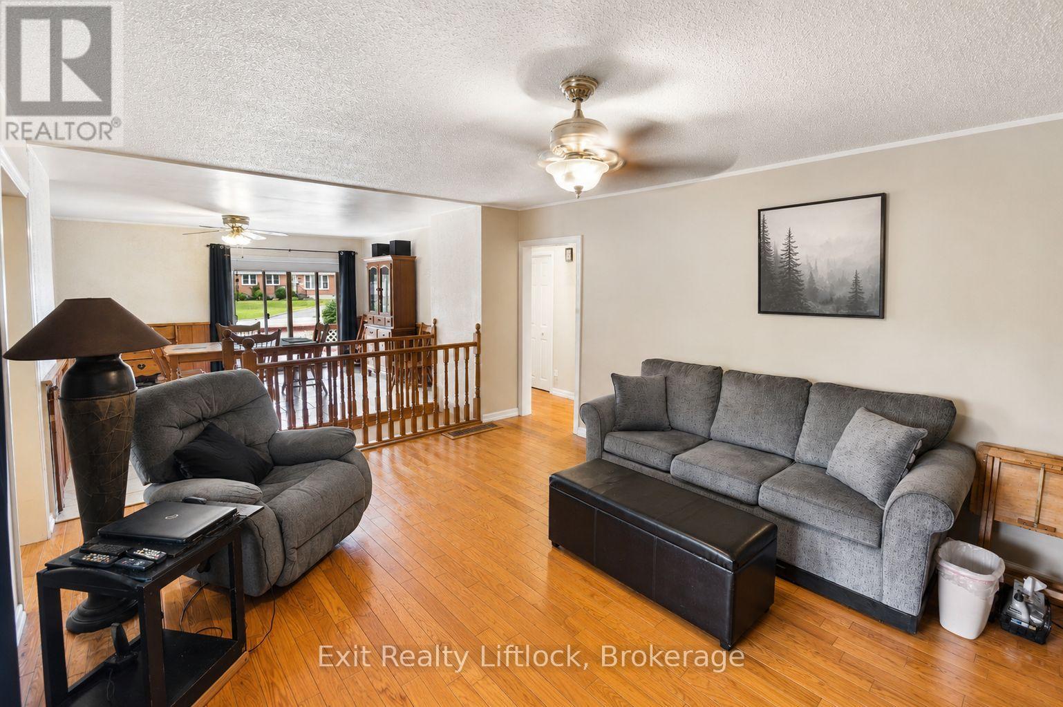 2 EDGEWOOD AVENUE - 11