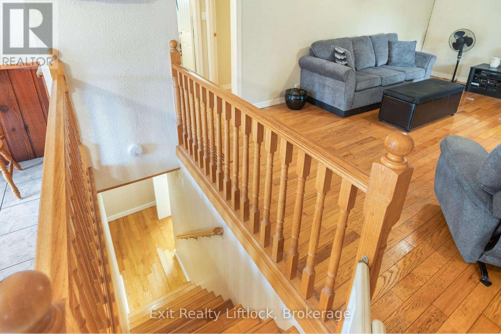 2 EDGEWOOD AVENUE - 16