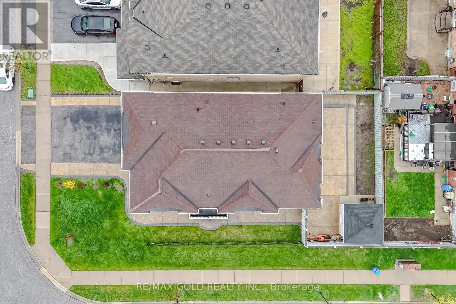 26 DRUMMONDVILLE DRIVE - 27