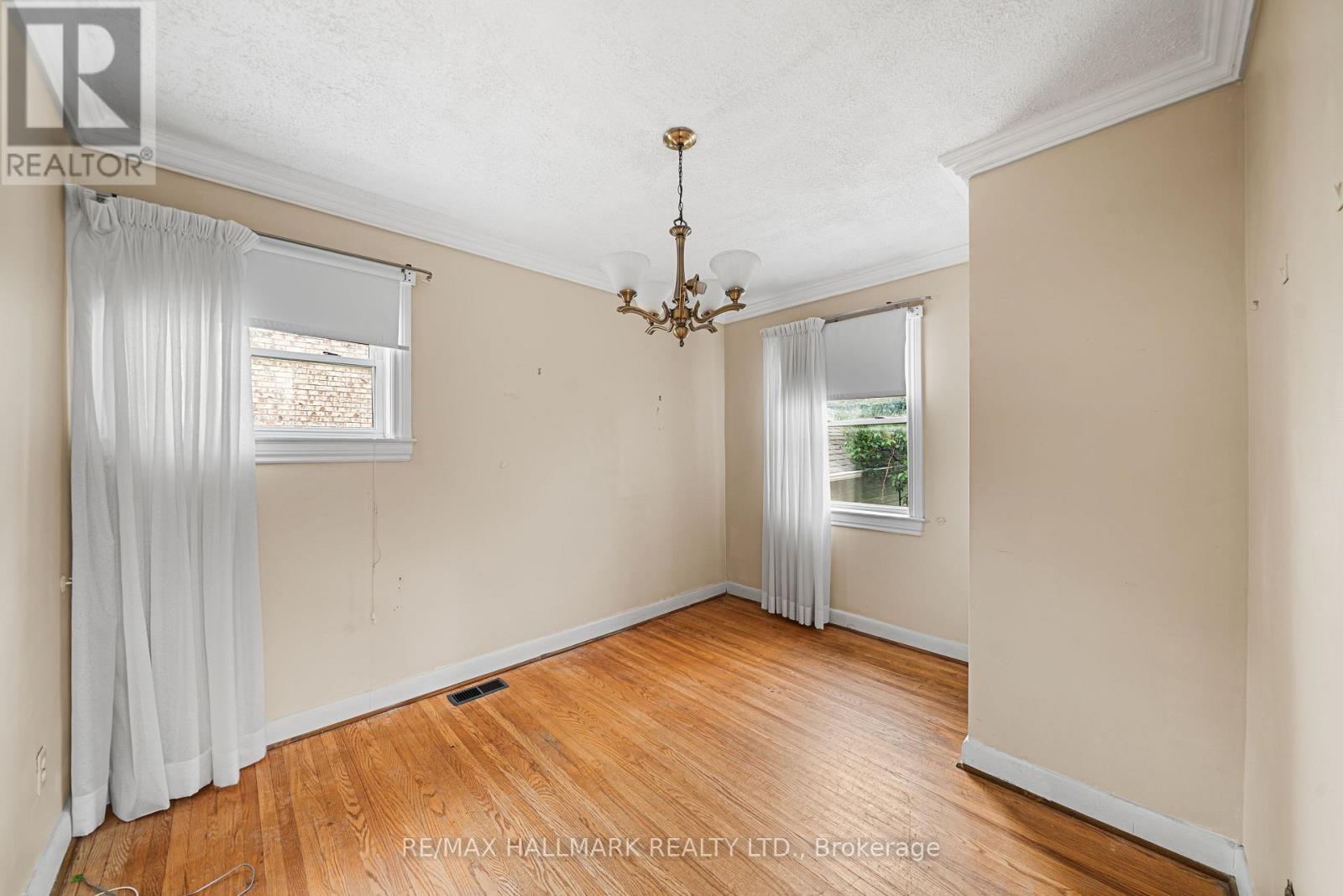 27 SUNRAY CRESCENT - Image 17