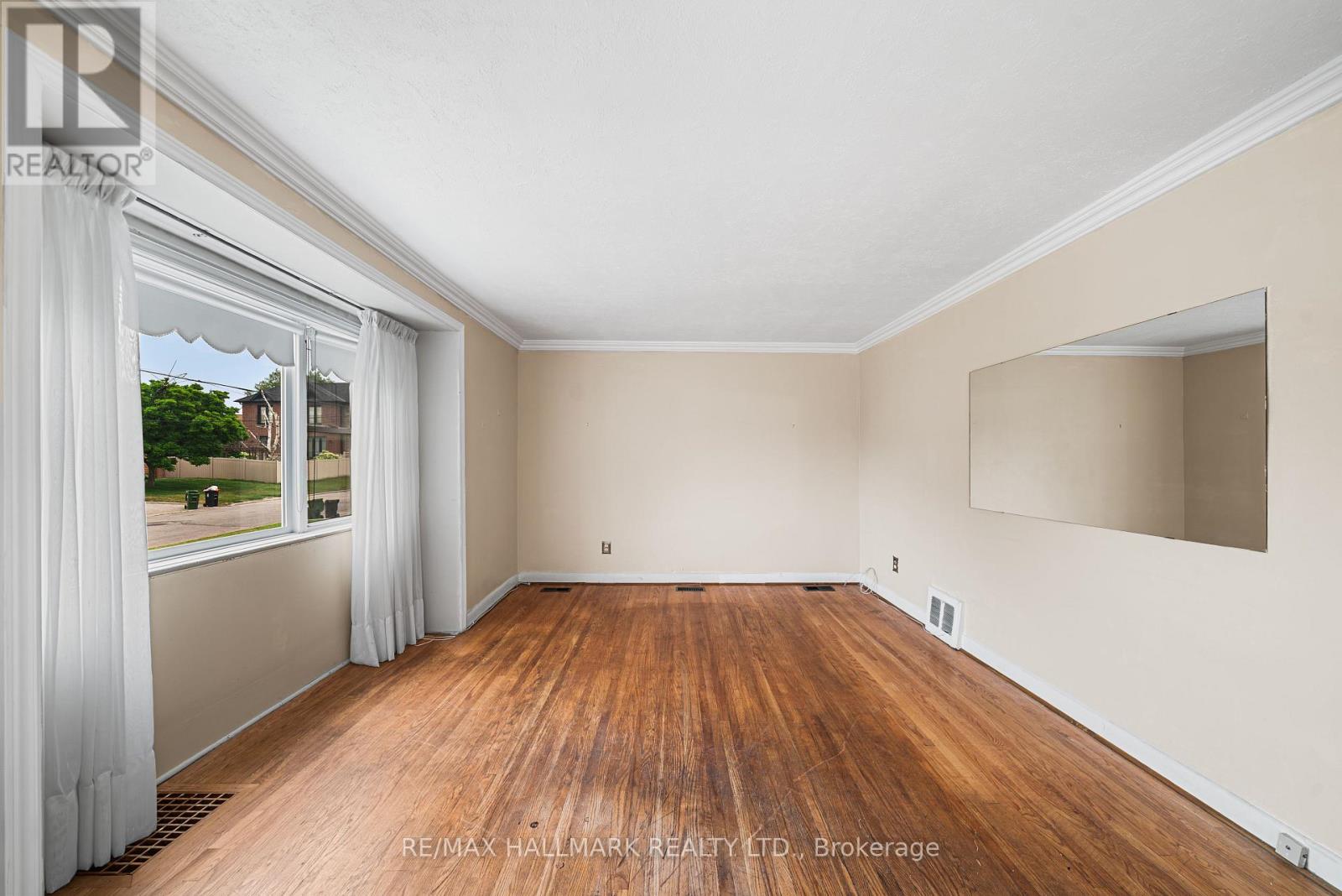 27 SUNRAY CRESCENT - Image 6