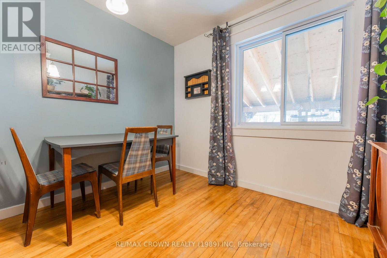33 DOMINION AVENUE - 12