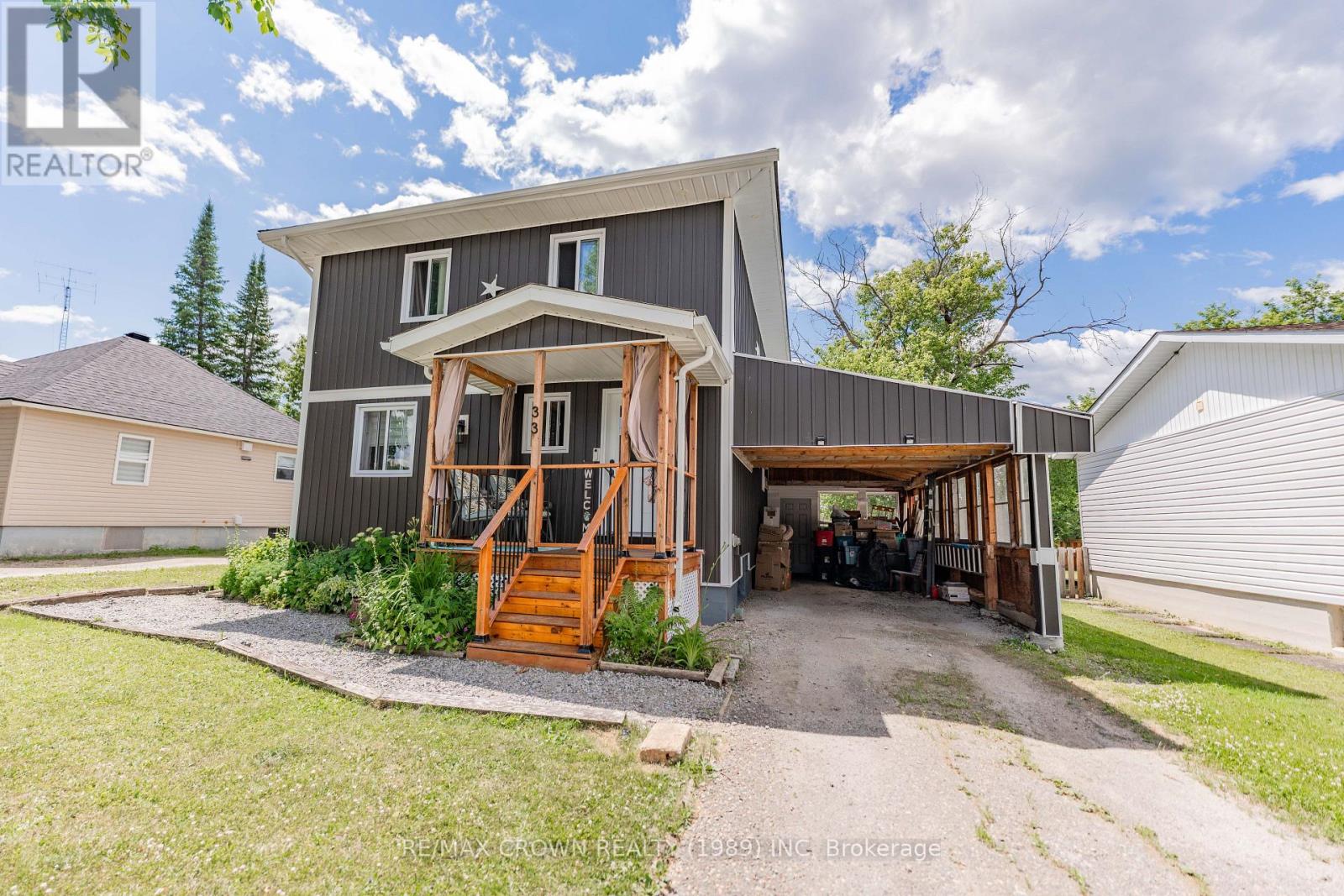 33 DOMINION AVENUE - 1