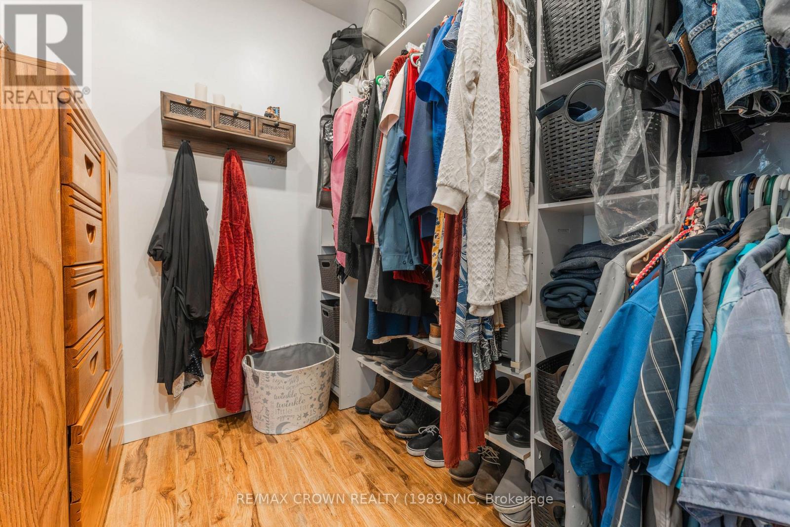 33 DOMINION AVENUE - 21