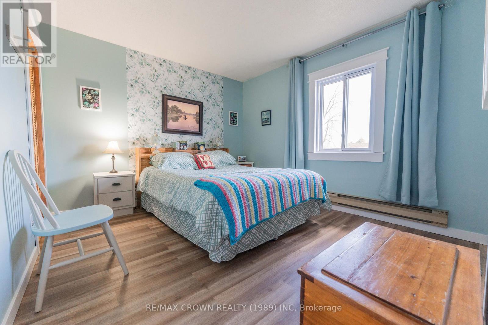 33 DOMINION AVENUE - 24