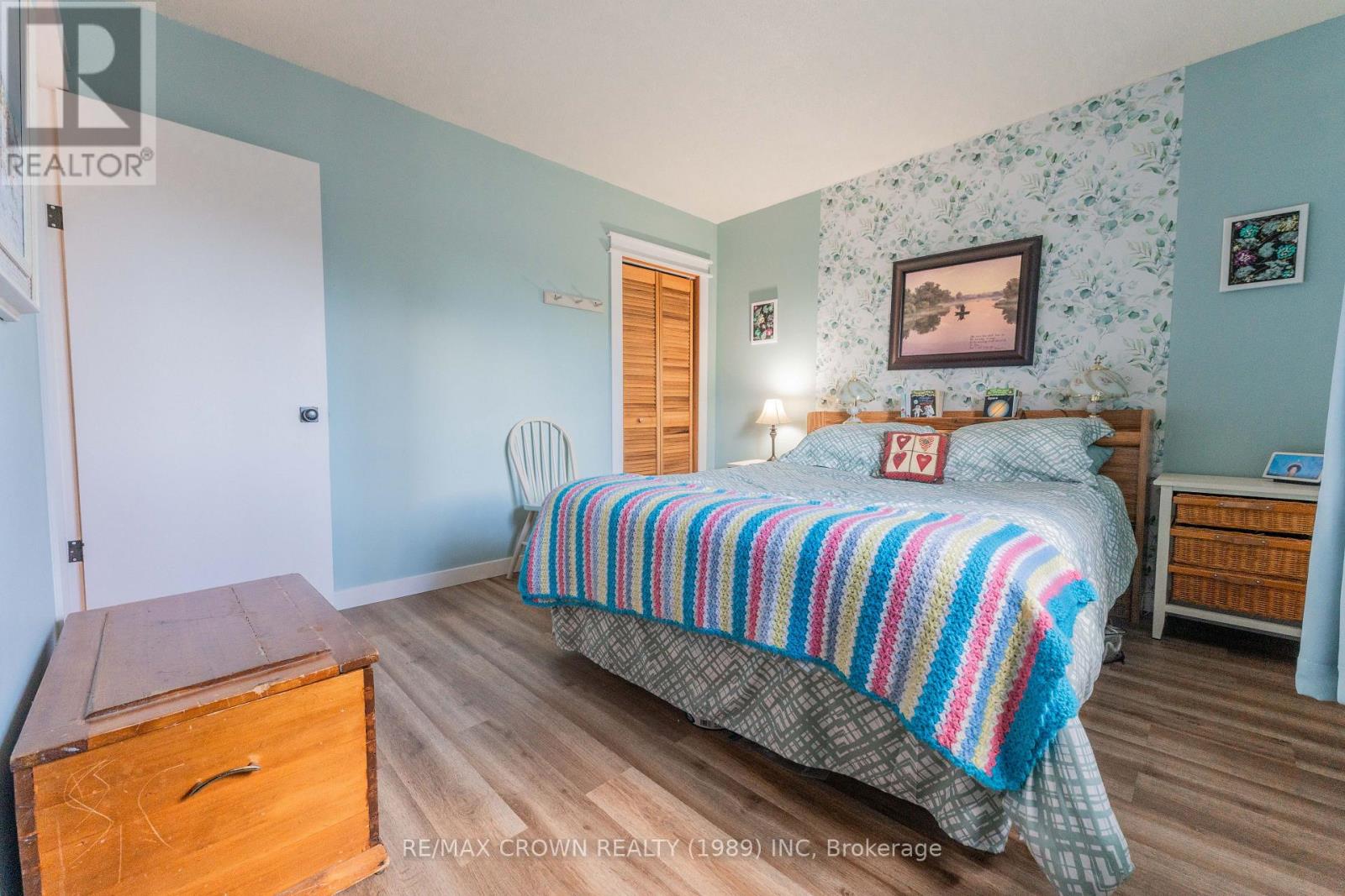 33 DOMINION AVENUE - 25
