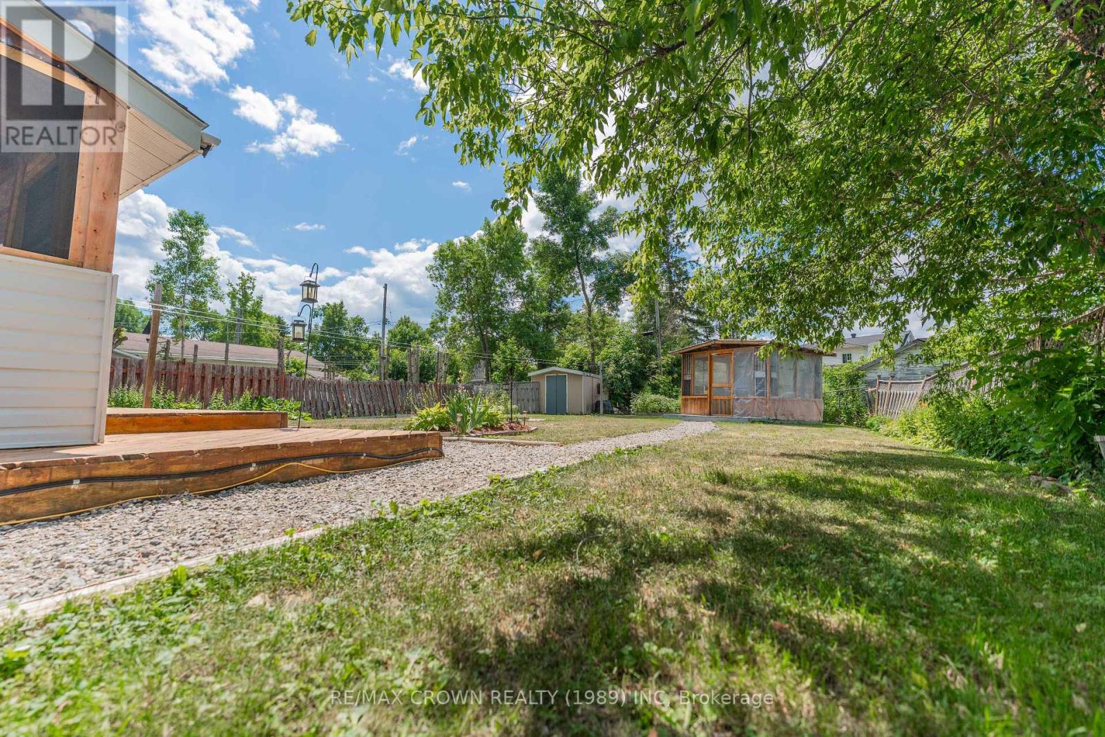 33 DOMINION AVENUE - 44
