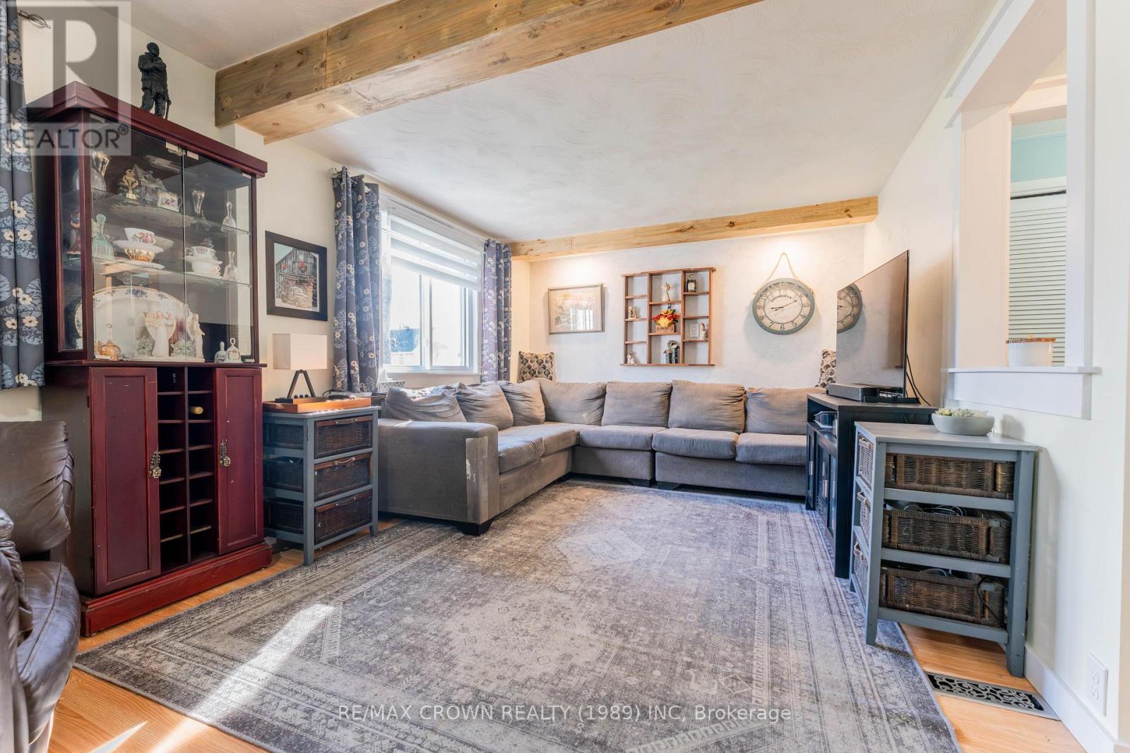 33 DOMINION AVENUE - 8