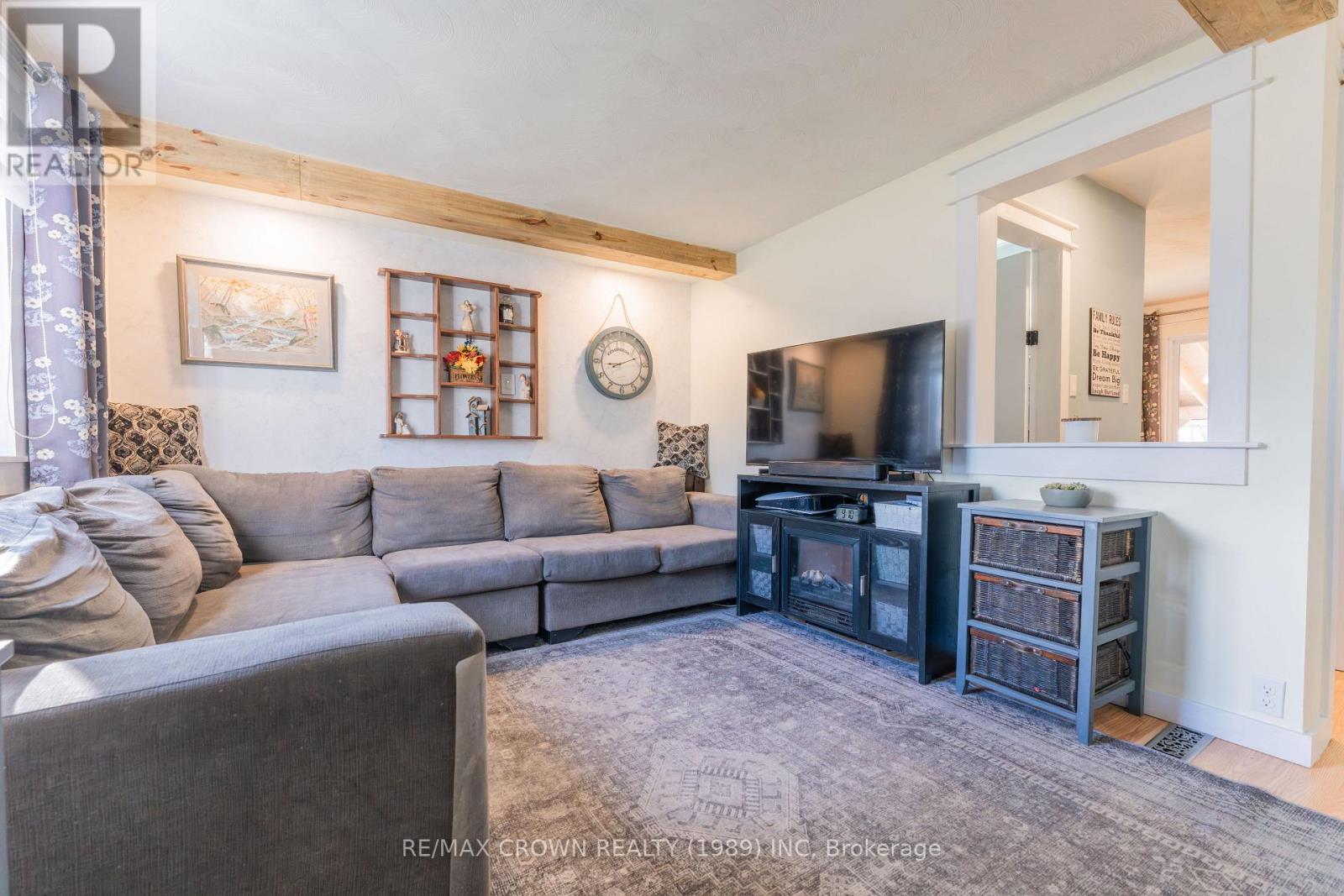 33 DOMINION AVENUE - 9