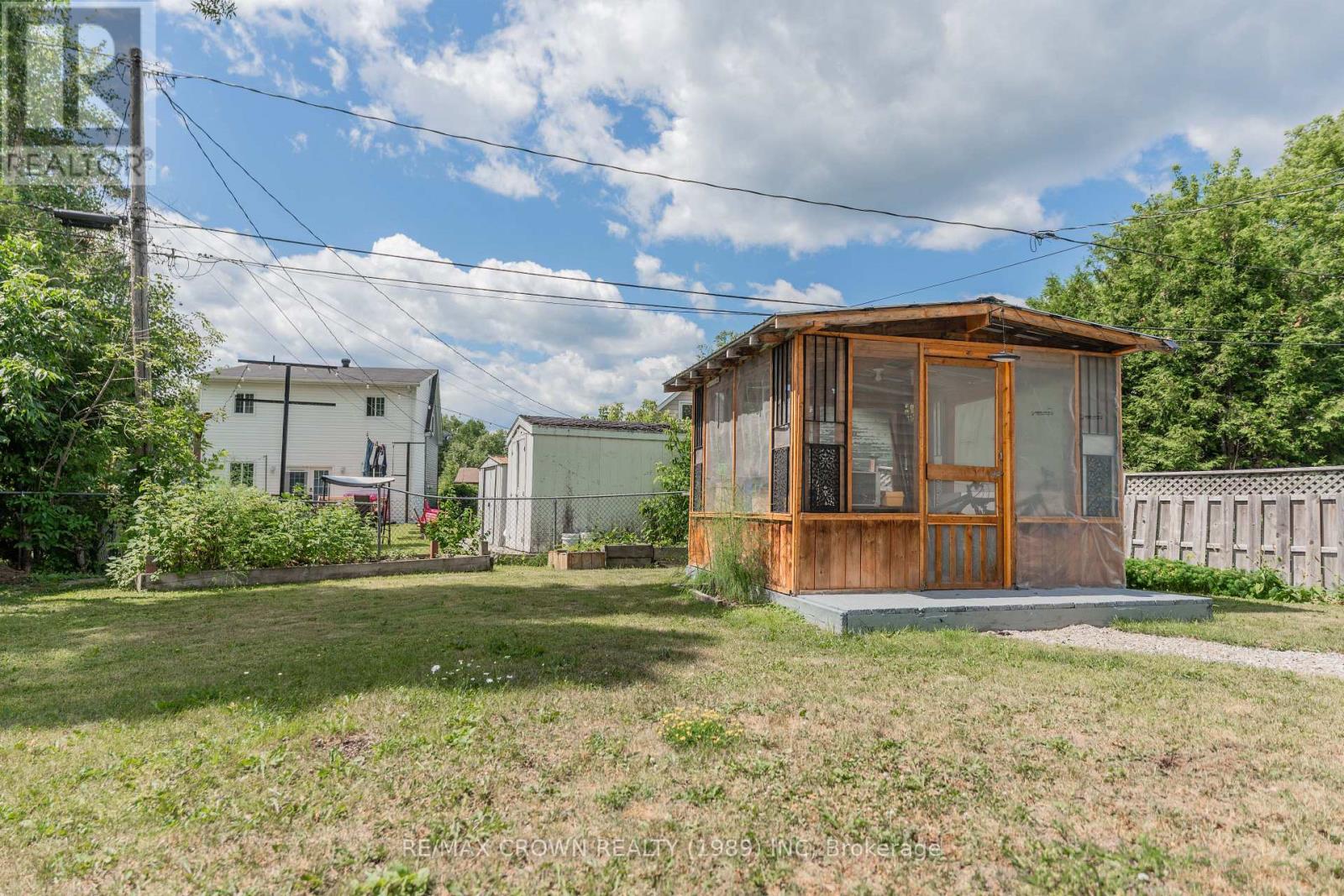 33 DOMINION AVENUE - 49