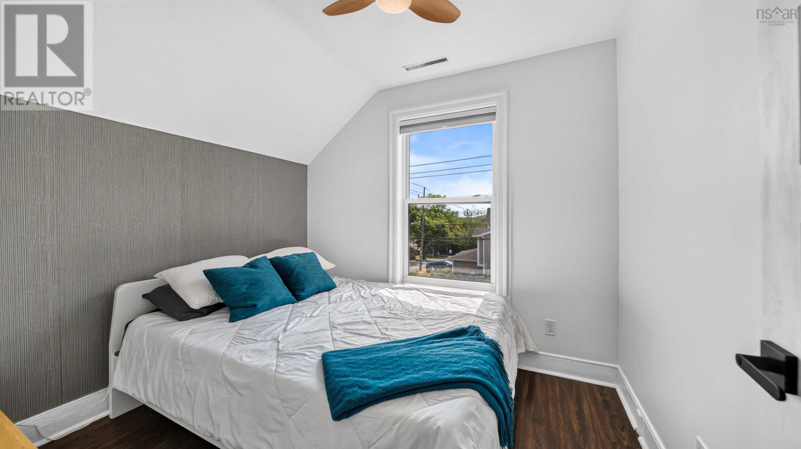 35 Thistle Street - 29