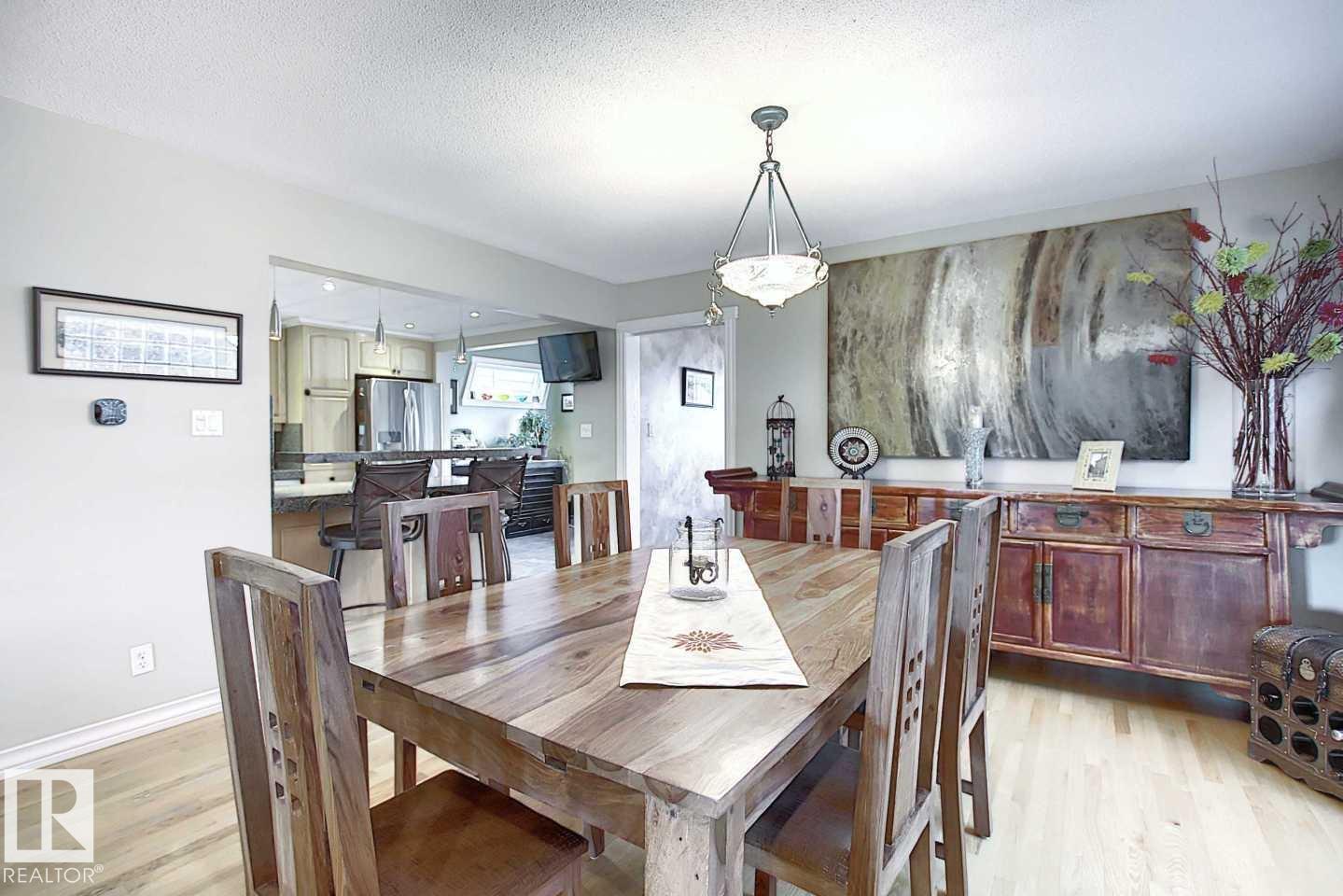 11126 52 ST NW - 13