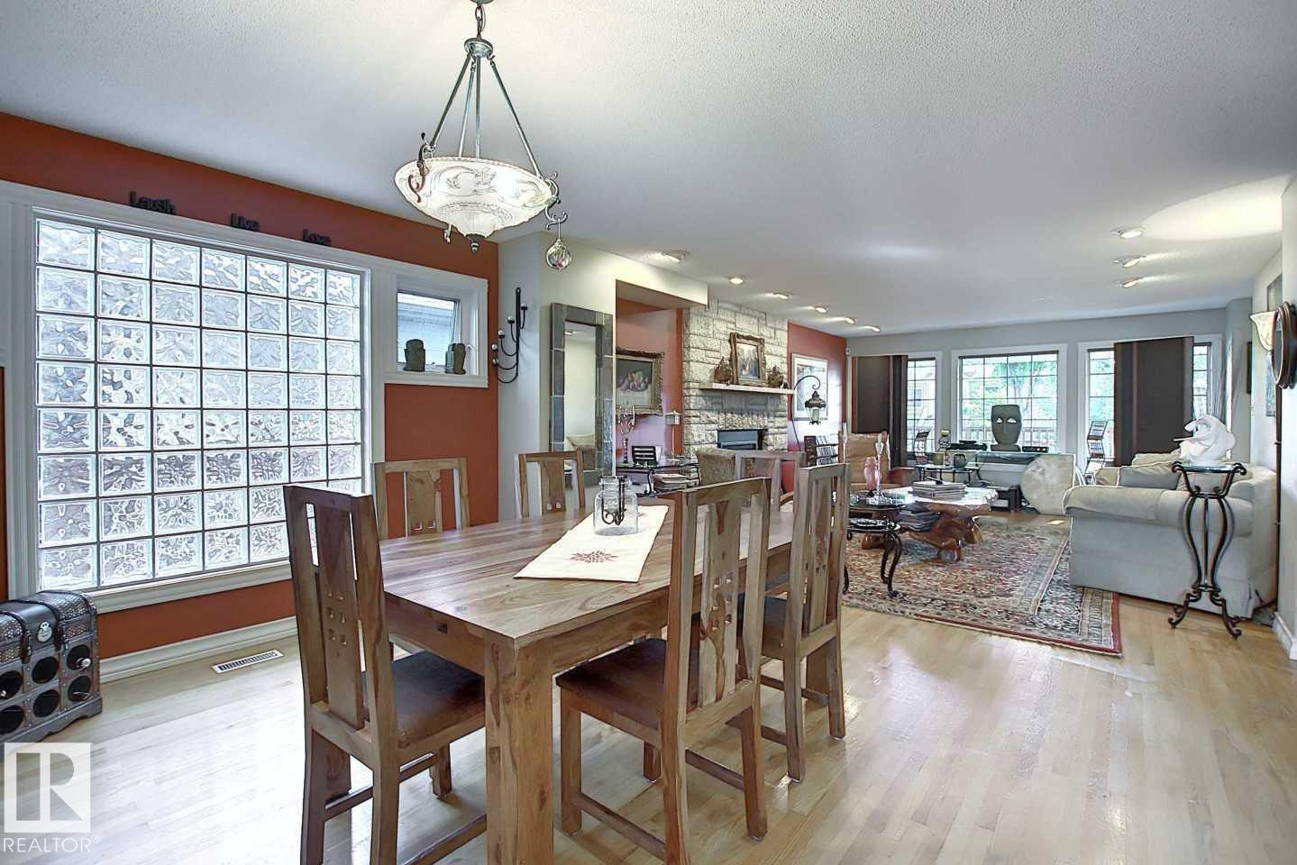 11126 52 ST NW - 14