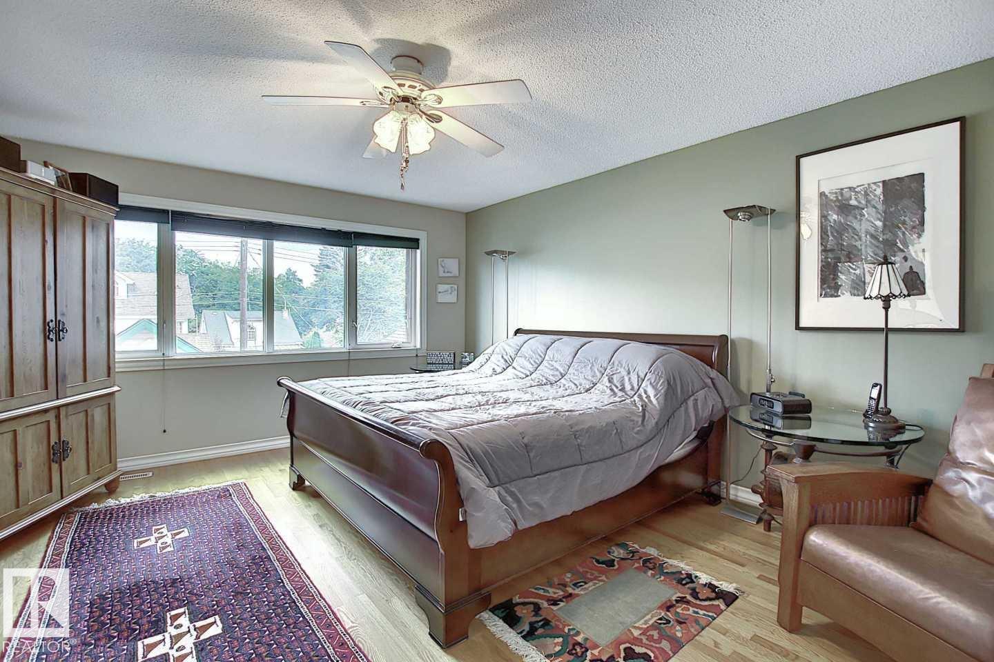 11126 52 ST NW - 24
