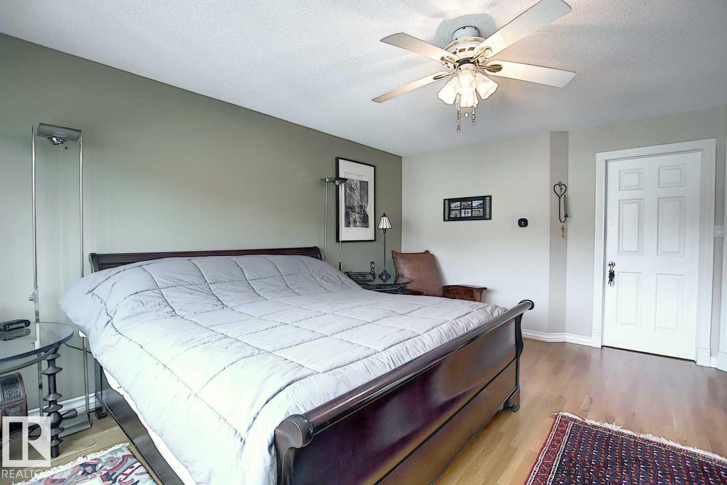 11126 52 ST NW - 26