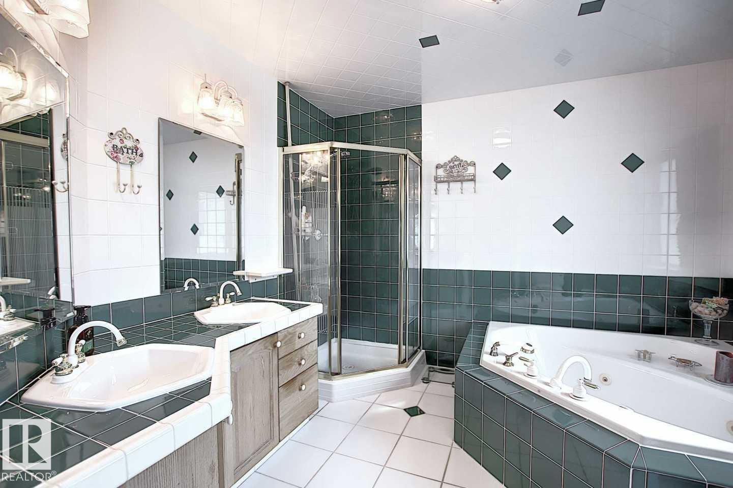 11126 52 ST NW - 30