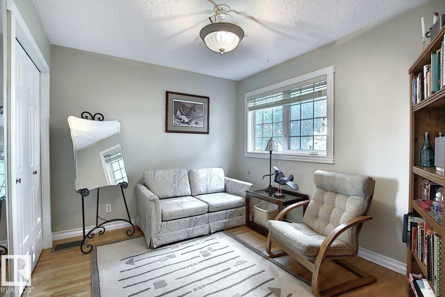 11126 52 ST NW - 33