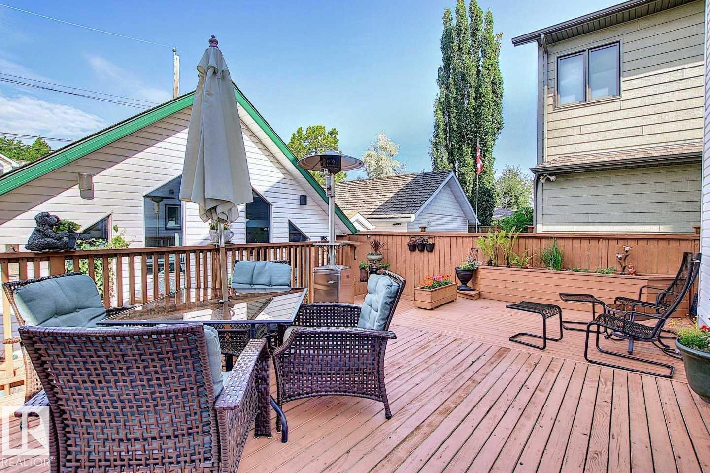 11126 52 ST NW - 61
