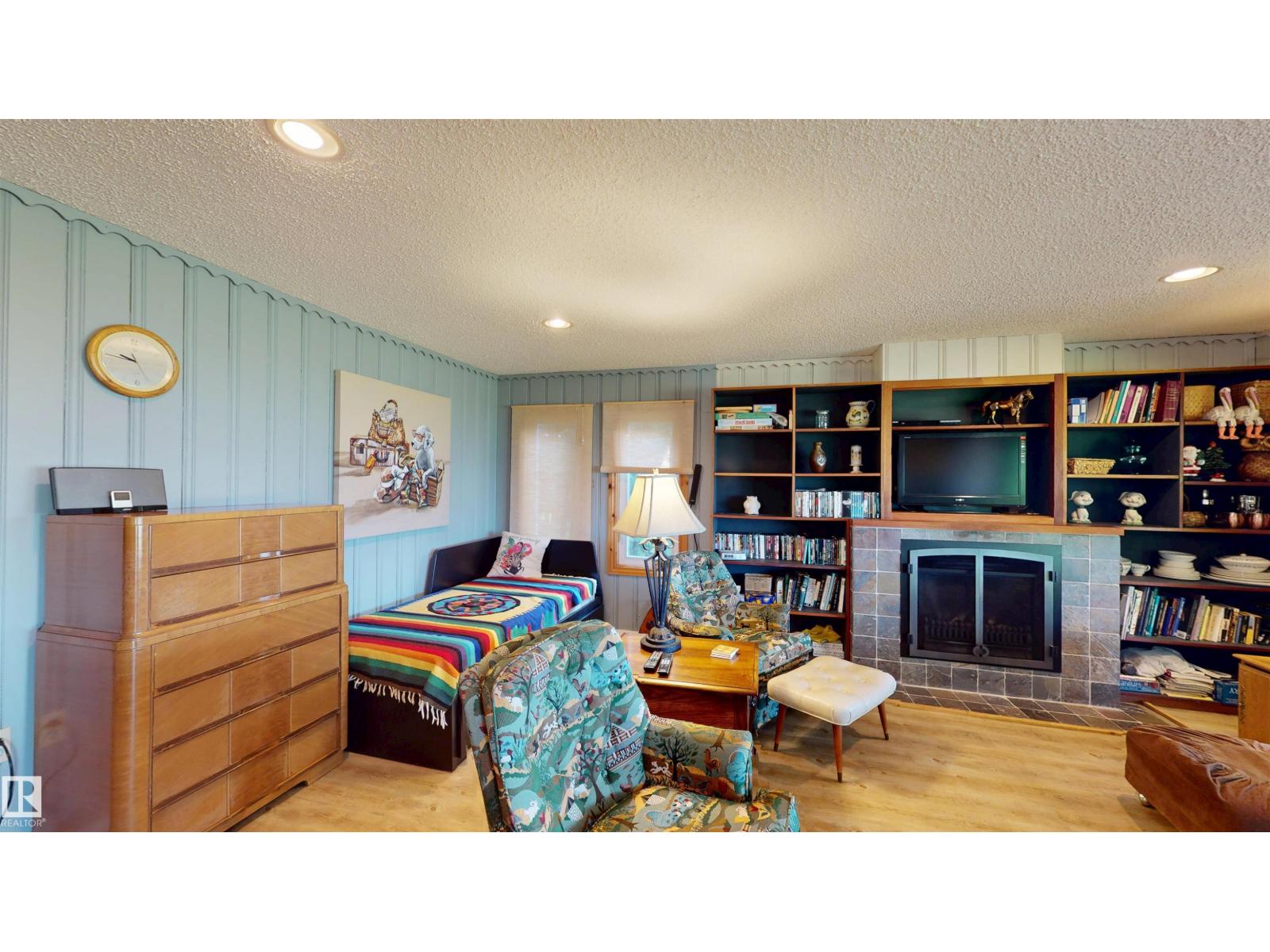 12 53026 RGE ROAD 43 - 10