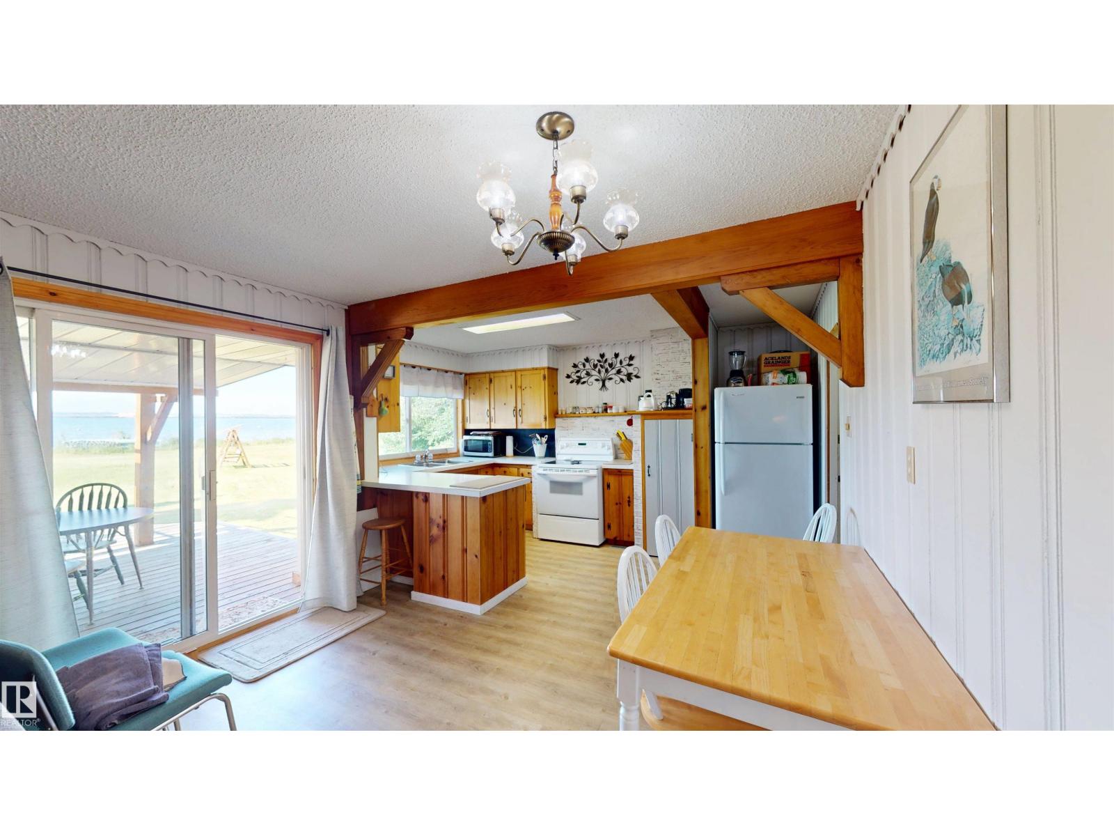 12 53026 RGE ROAD 43 - 16