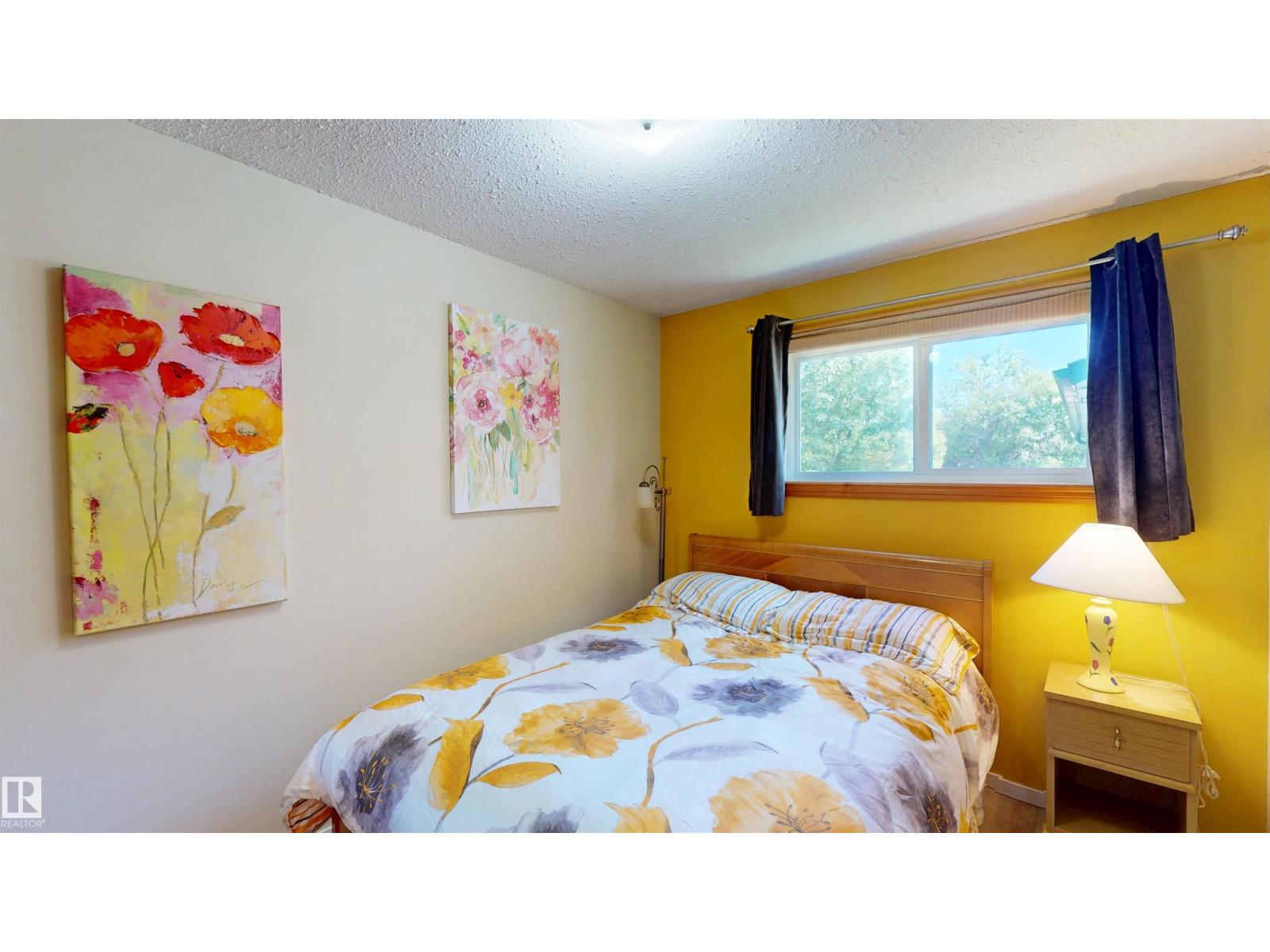 12 53026 RGE ROAD 43 - 21
